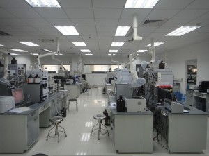 食品工厂环境检测与纺织品服装产品质量监督检验的重要性